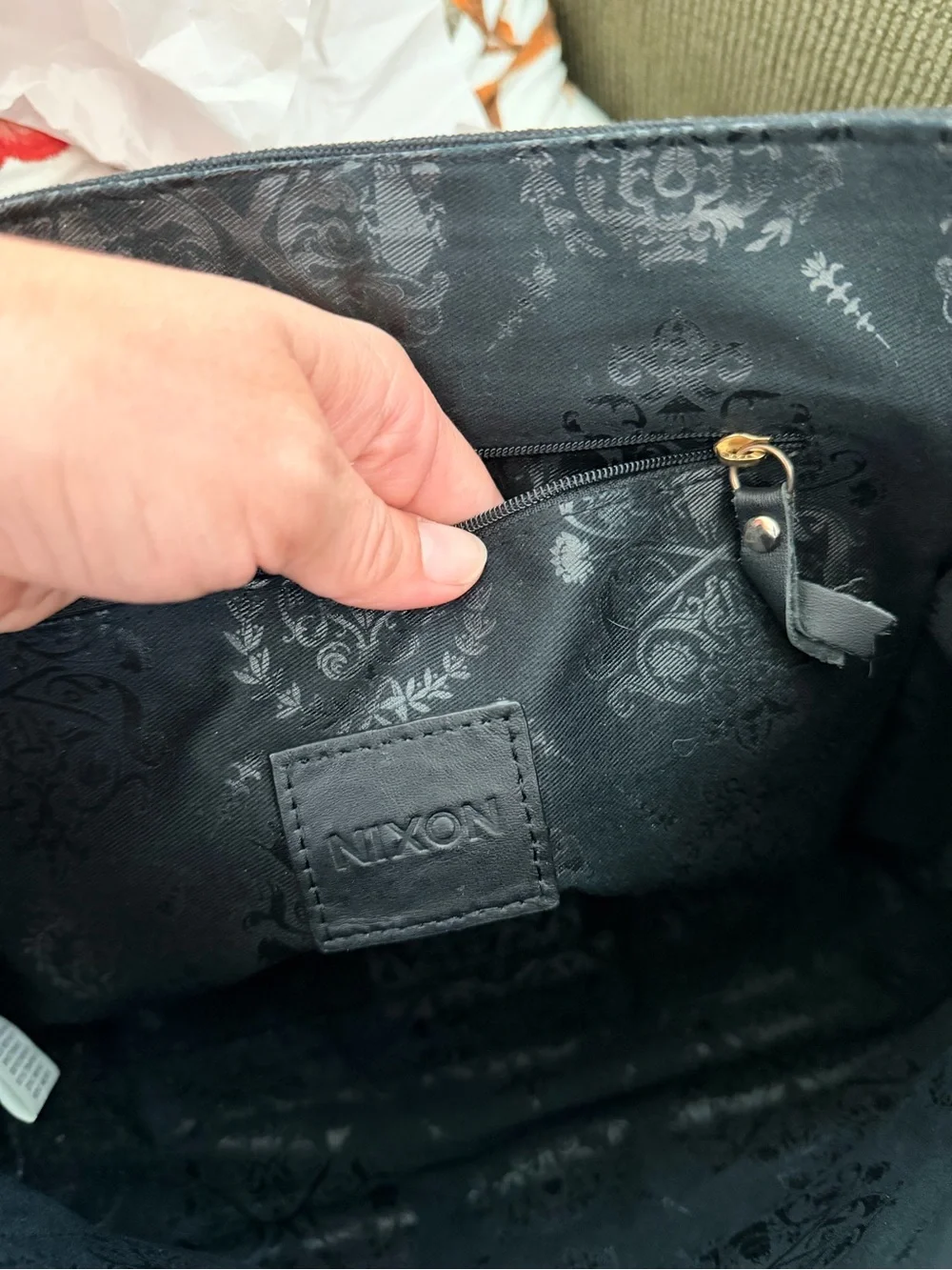 Nixon messenger bag